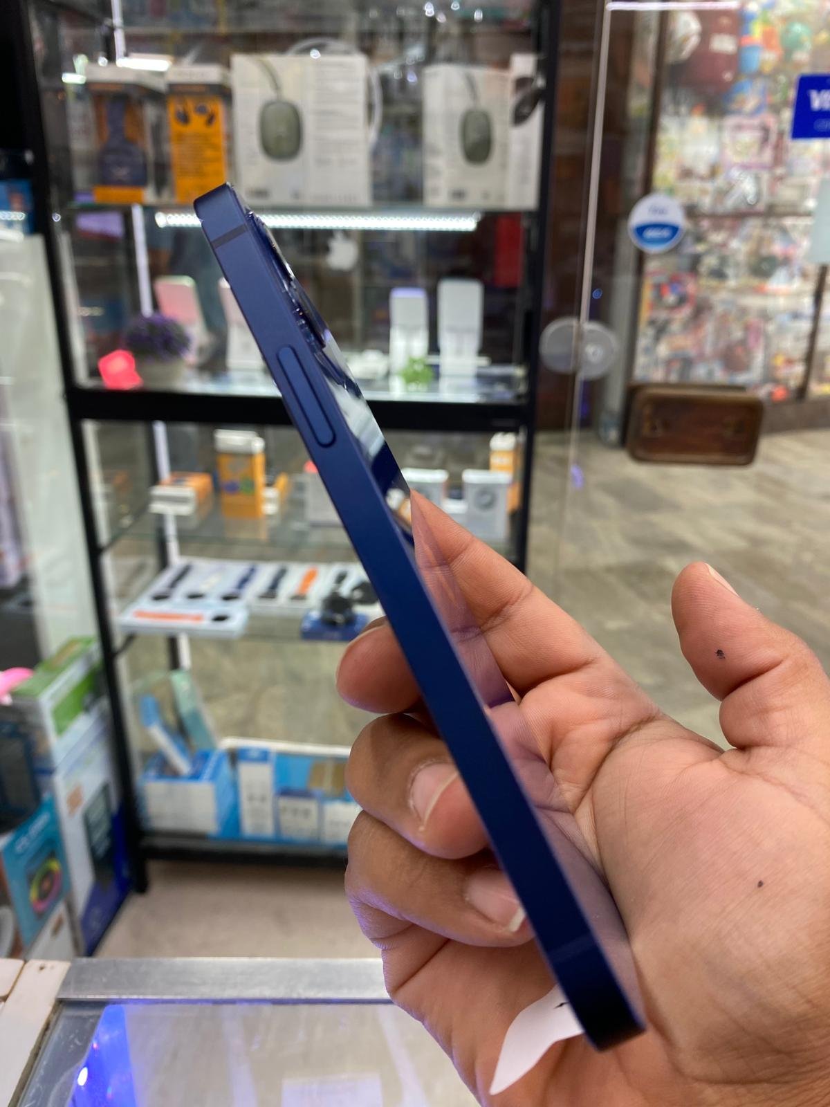 12blue3
